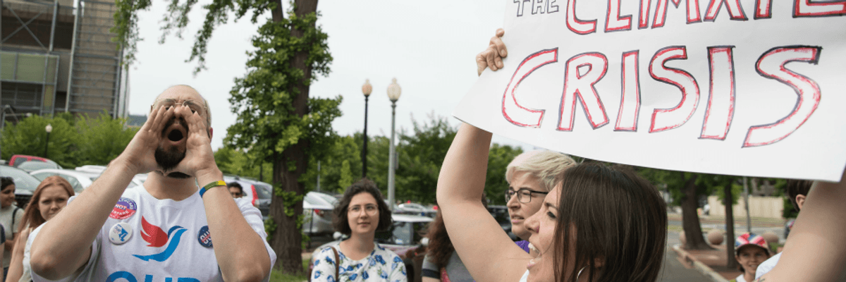 'We're Not Settling for Soundbites': Citing Democrats' Own Platform, Open Letter Demands DNC Host at Least One 2020 Debate on Climate Emergency