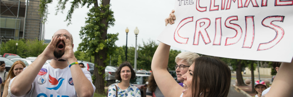 'We're Not Settling for Soundbites': Citing Democrats' Own Platform, Open Letter Demands DNC Host at Least One 2020 Debate on Climate Emergency