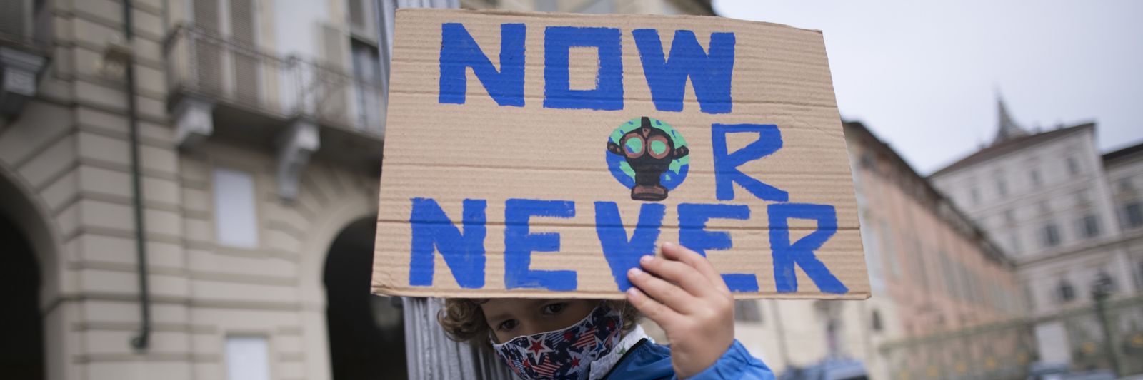 climate-strike-fridays-for-future-protest-in-turin.jpg?id=56520420&width=1200&height=400&coordinates=0%2C176%2C0%2C1491