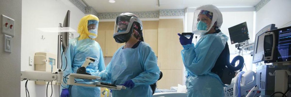 Experts Warn Trump HHS 'Endangering People' by Covering Up Key Covid-19 Hospitalization Data