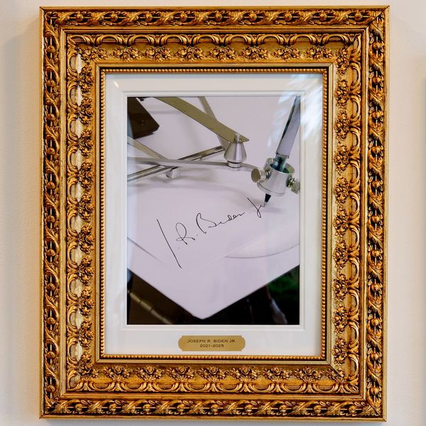 Closeup of Biden autopen portrait at White House.