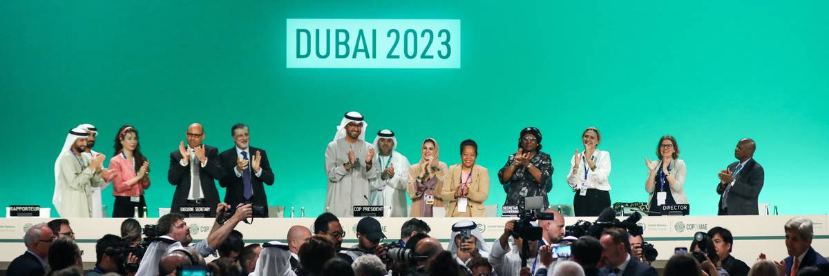 COP28 delegates applaud