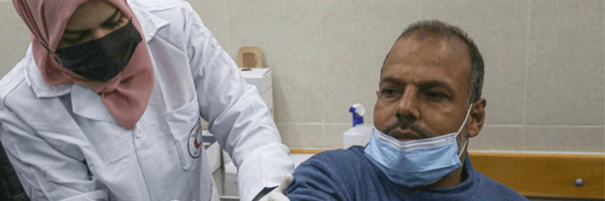 Coronavirus vaccine administration