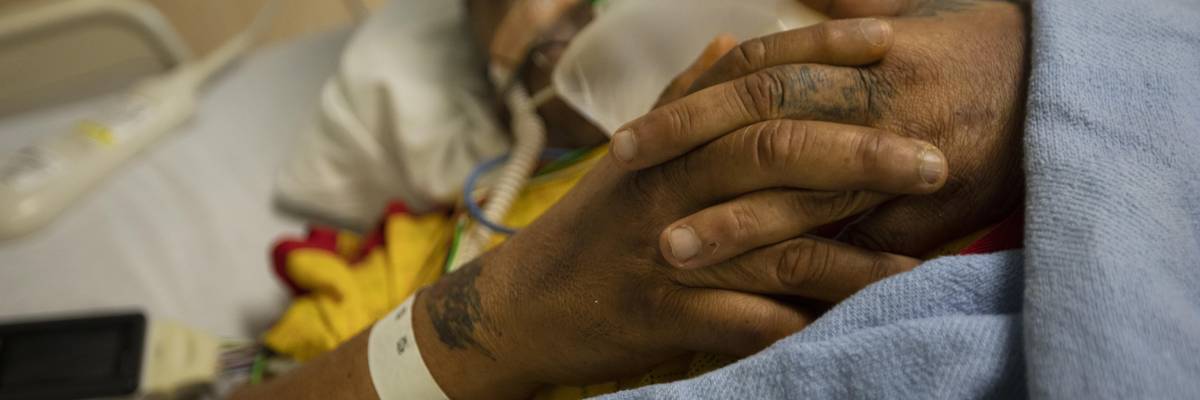 Covid-19 patient in Los Angeles hospital