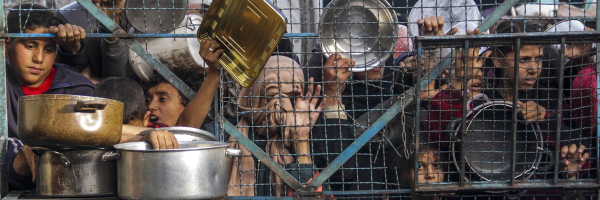 Crowd of starving Palestinians