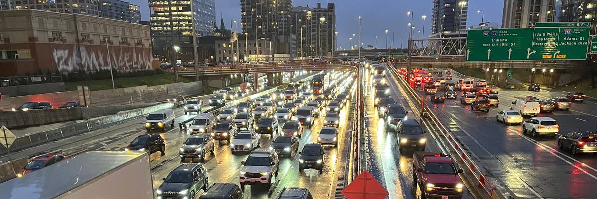 Dan Ryan Expressway traffic at dusk
