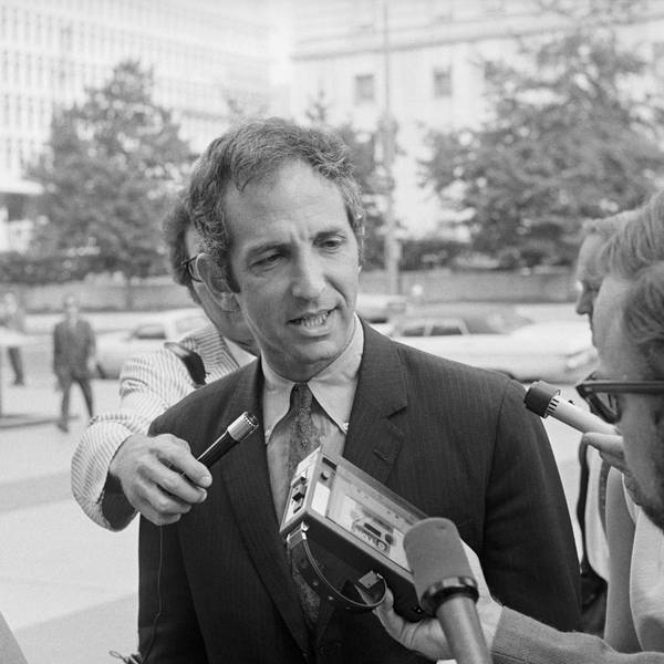 Daniel Ellsberg Conversing with Newsmen