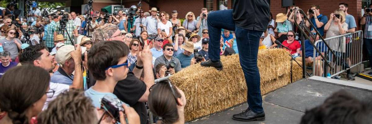 'The Bold Approach We Need': New Booker Ag Bill Includes First-Ever National Factory Farm Moratorium