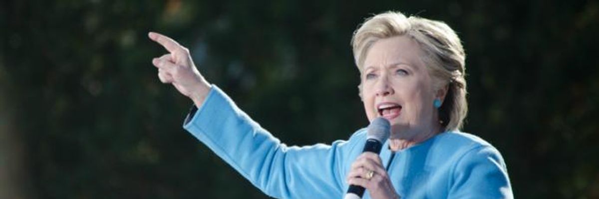 FBI to Review Additional Clinton Emails as Part of Server Probe