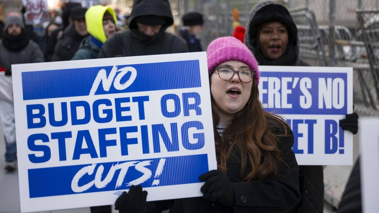 Demonstration held to defend federal workers in New York City