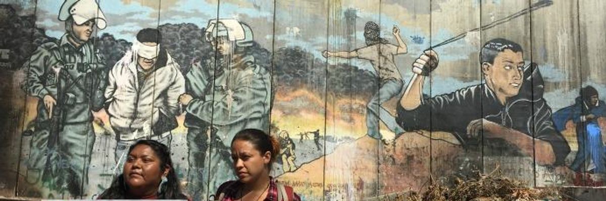 #WorldWithoutWalls: A Global Demand From Palestine to Mexico and Beyond