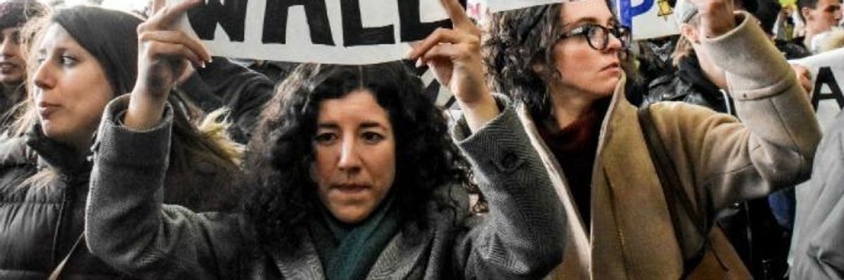 Immigrant Advocates Slam Trump for Vowing No DACA Protections Without Border Wall