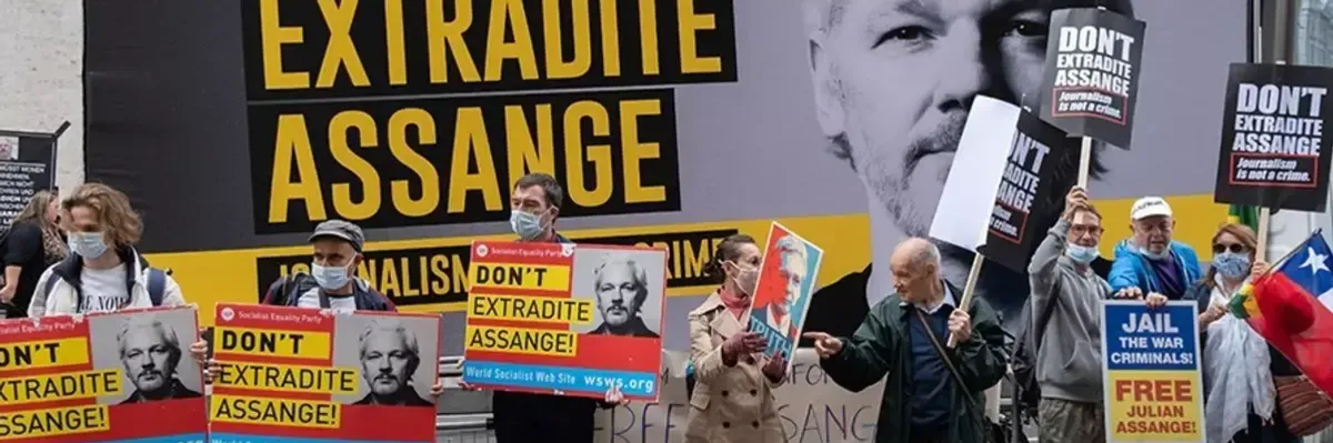 Demonstrators demand the release of Julian Assange