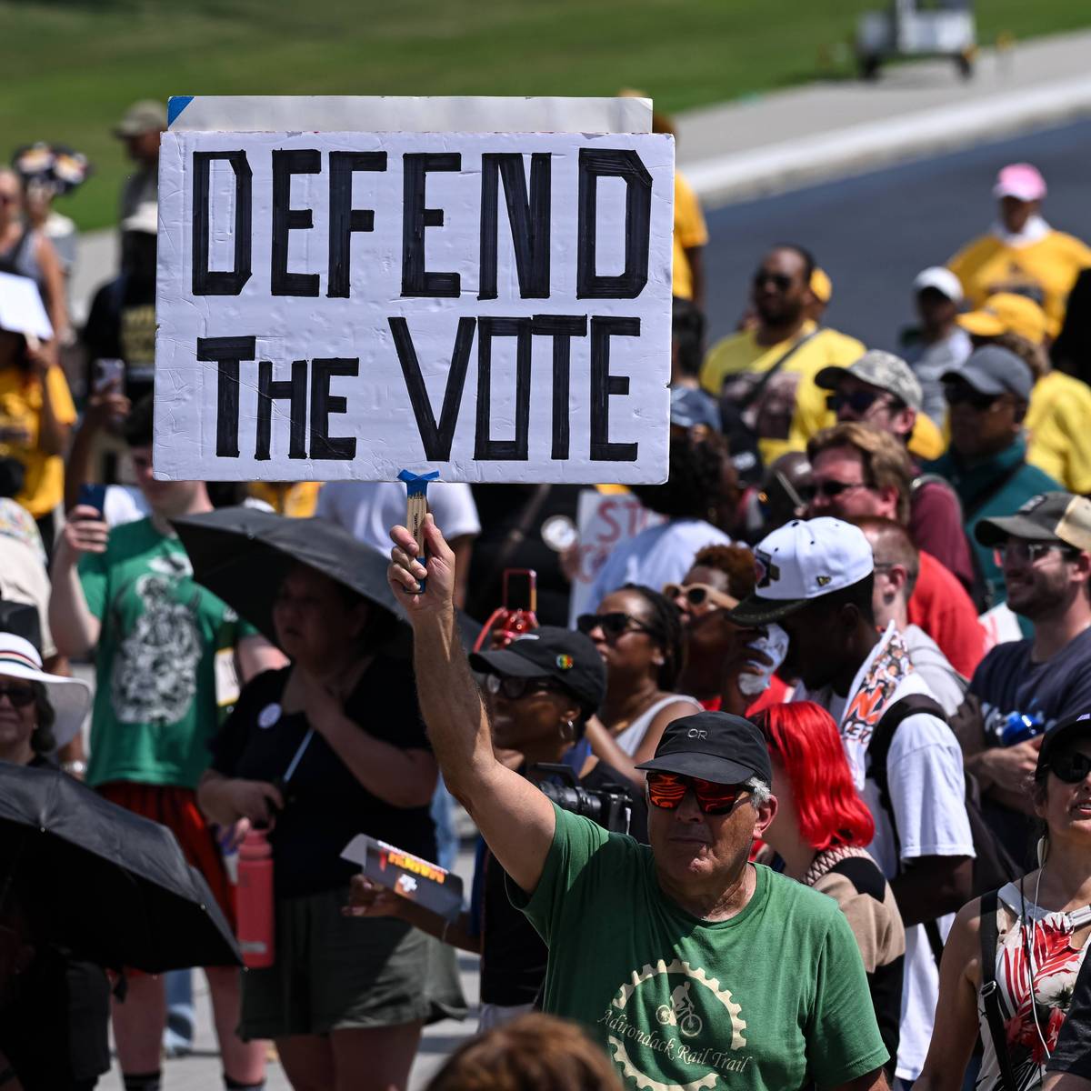 Appeals Court Rejects 'Likely Unlawful' Trump Push to Undermine Mail-In Voting as Supreme Court Looms
