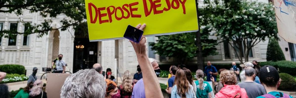 'DeJoy Should Still Be Fired,' Says Progressive Caucus Co-Chair as Postmaster General Vows to Suspend--But Not Undo--USPS Sabotage