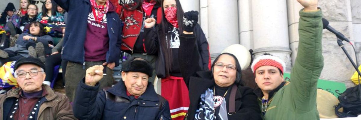 Protests Continue Across Canada in Solidarity With Wet'suwet'en Land Defenders Fighting Fracked Gas Pipeline