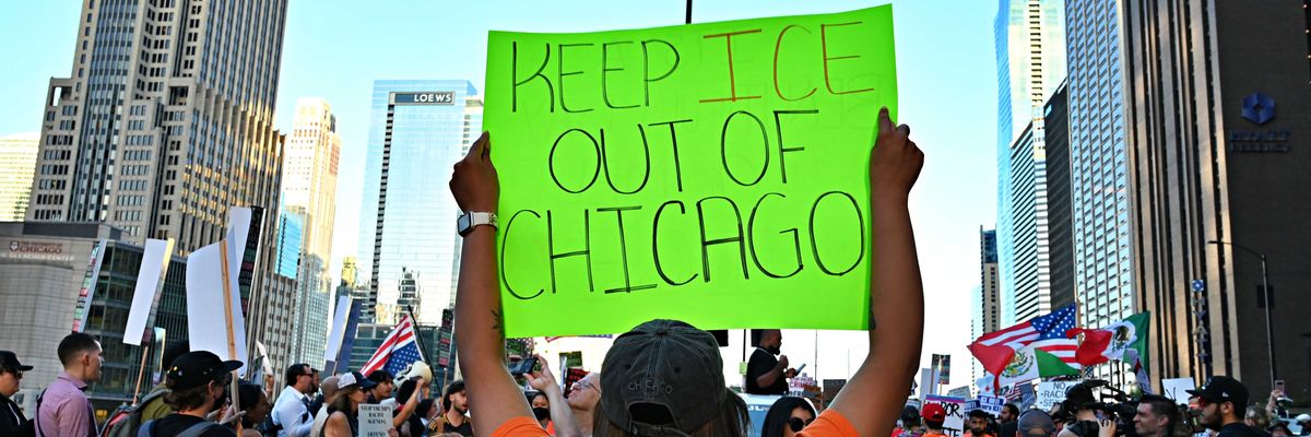 'Surreal Moment for America': ICE Agents in Chicago Drag Children Out of Their Homes, Ransack Building