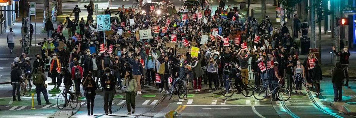 'Stay in the Streets': Black Lives Matter Movement in Seattle Occupies Six Block 'Autonomous Zone' and Floods City Hall
