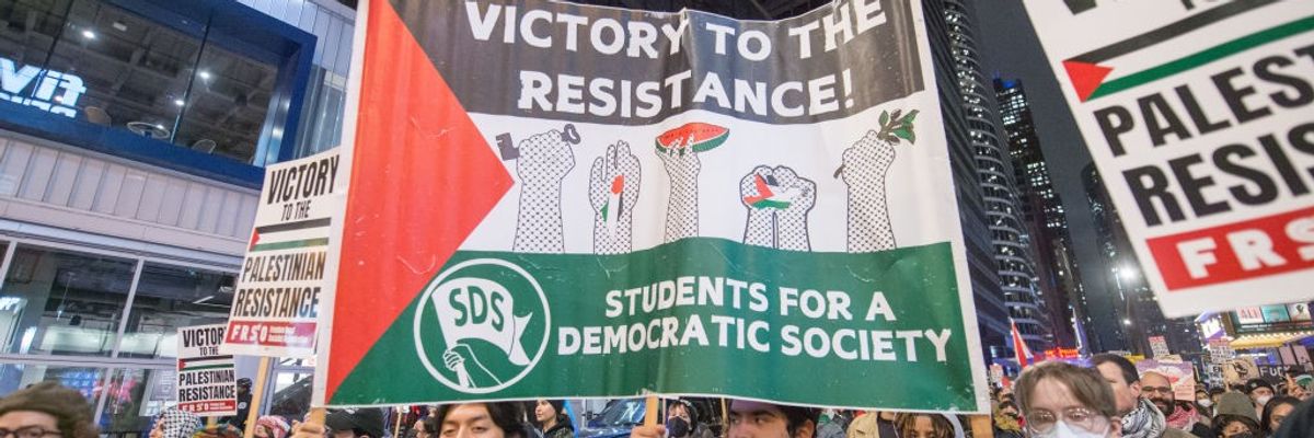 Demonstrators marching to Trump's Chicago hotel demand an end to Israeli attacks on Gaza