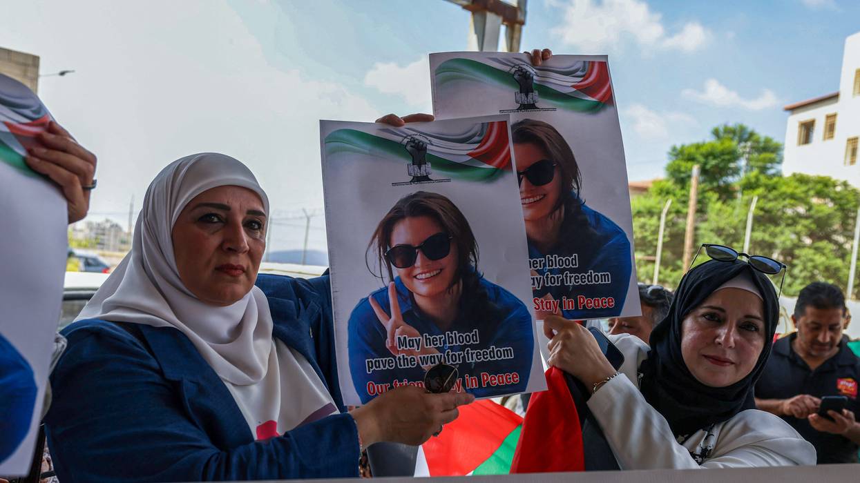 Demonstrators mourn Aysenur Eygi