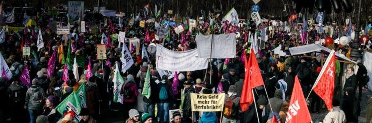 35,000 Hit Streets of Berlin to Demand Agricultural Revolution