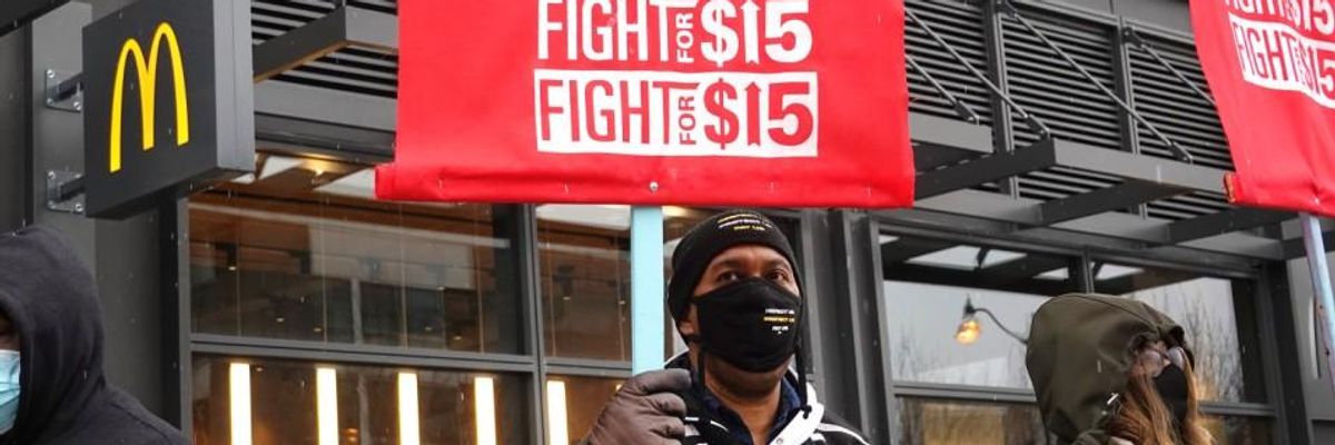 'Biggest Risk' for Democrats on Minimum Wage, Says Top Sanders Aide, Is Not Raising It to $15