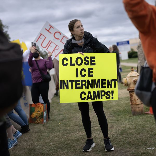 'Step Up and Speak Out': Chicago Pastors Lead the Charge Against ICE Detentions