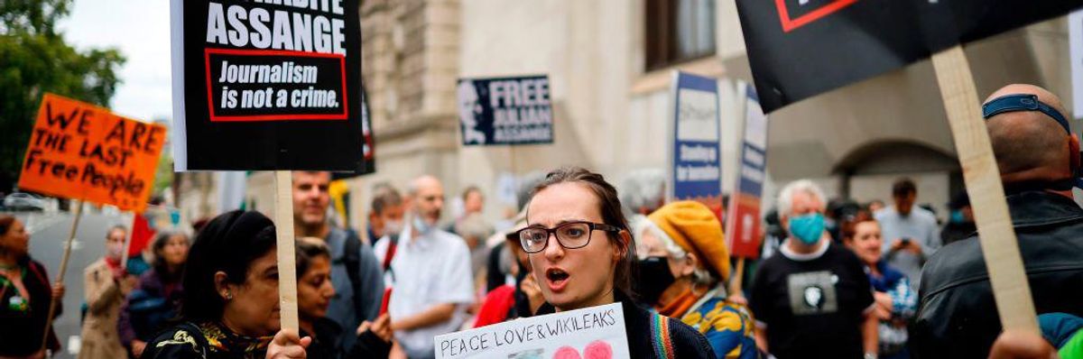 Trump's 'War On Journalism' Takes Centerstage At Julian Assange's Extradition Hearing