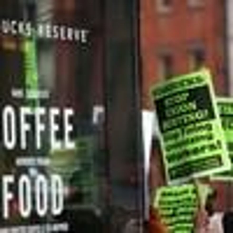 Demonstrators protest Starbucks union-busting