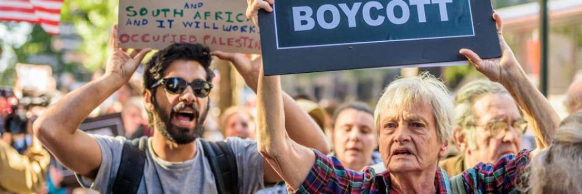25 Democrats Join GOP to Advance Anti-Boycott Bill Bernie Sanders Warns Violates "Americans' First Amendment Rights"