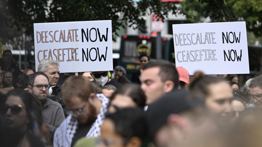 Demonstrators rally in support of a cease-fire