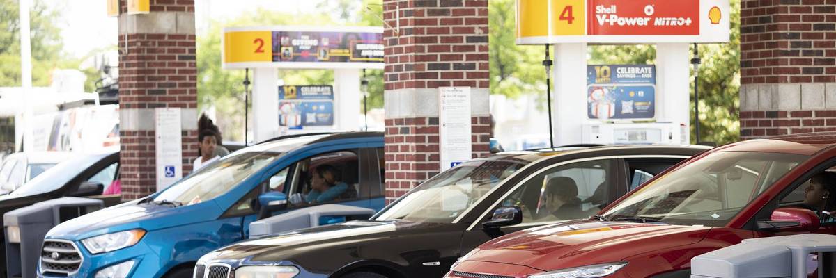 Detroit Charity Holds A Free Gas Giveaway