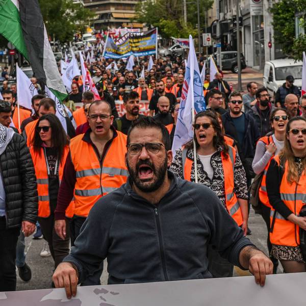 Dockworkers strike in Greece