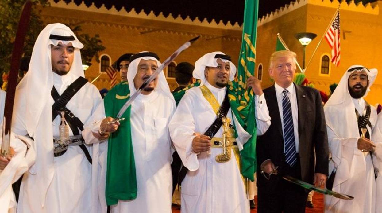 How Media Spread CIA's Sectarian, Anti-Iran 'Mideast Cold War' Narrative