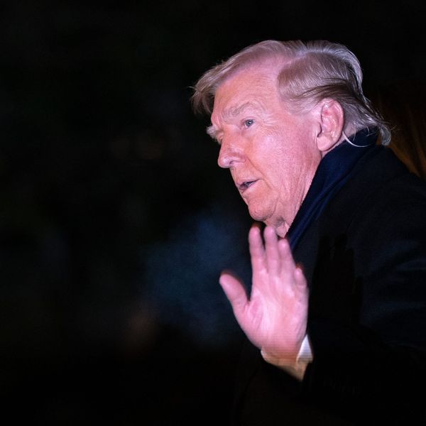 Donald Trump returns to the White House from Palm Beach