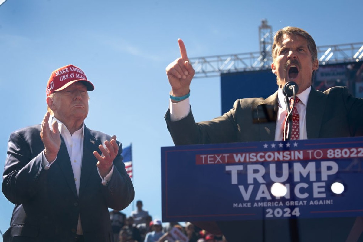 Donald Trump with GOP Senate hopeful Eric Hovde