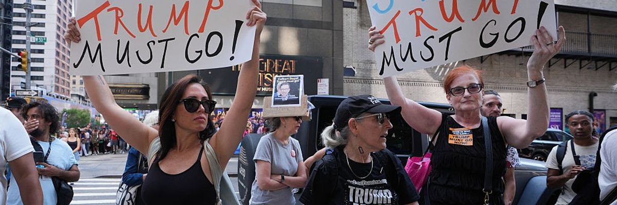 'Capitulation Index' Tracks How US Media Companies Are Responding to Trump Bullying