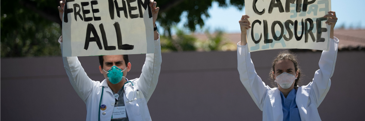 Rights Group Demands ICE End 'Beyond Inhumane' Detention and Deportations as Covid-19 Pandemic Intensifies