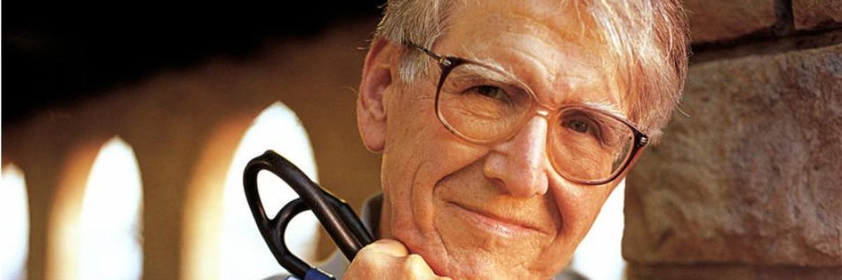 Obama's Former Doctor Who Stood Firmly for "Medicare For All" Dies at 92