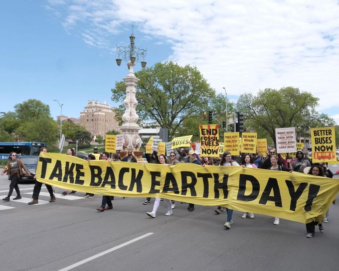 Marcha del Día de la Tierra en Kansas City.