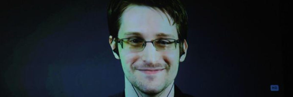 Snowden: Petraeus Leaked 'Far More Highly Classified' Info Than I Did
