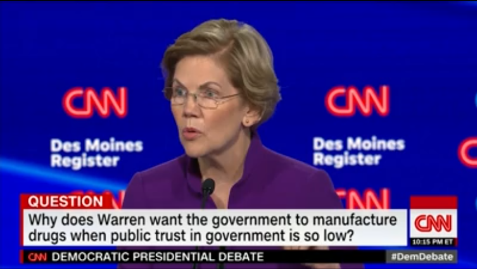 Elizabeth Warren at the CNN Iowa debate