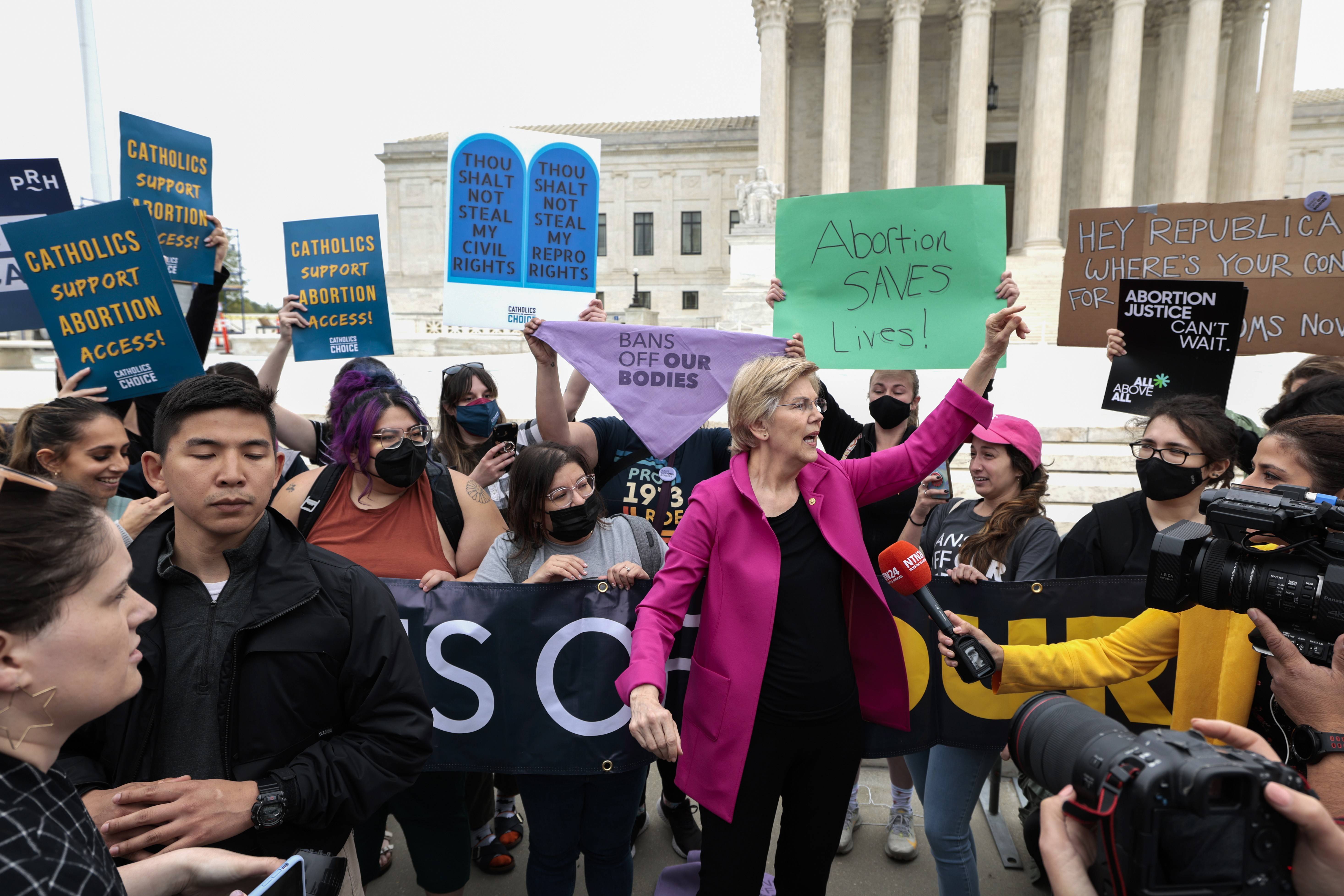Elizabeth Warren attends an abortion rights protests