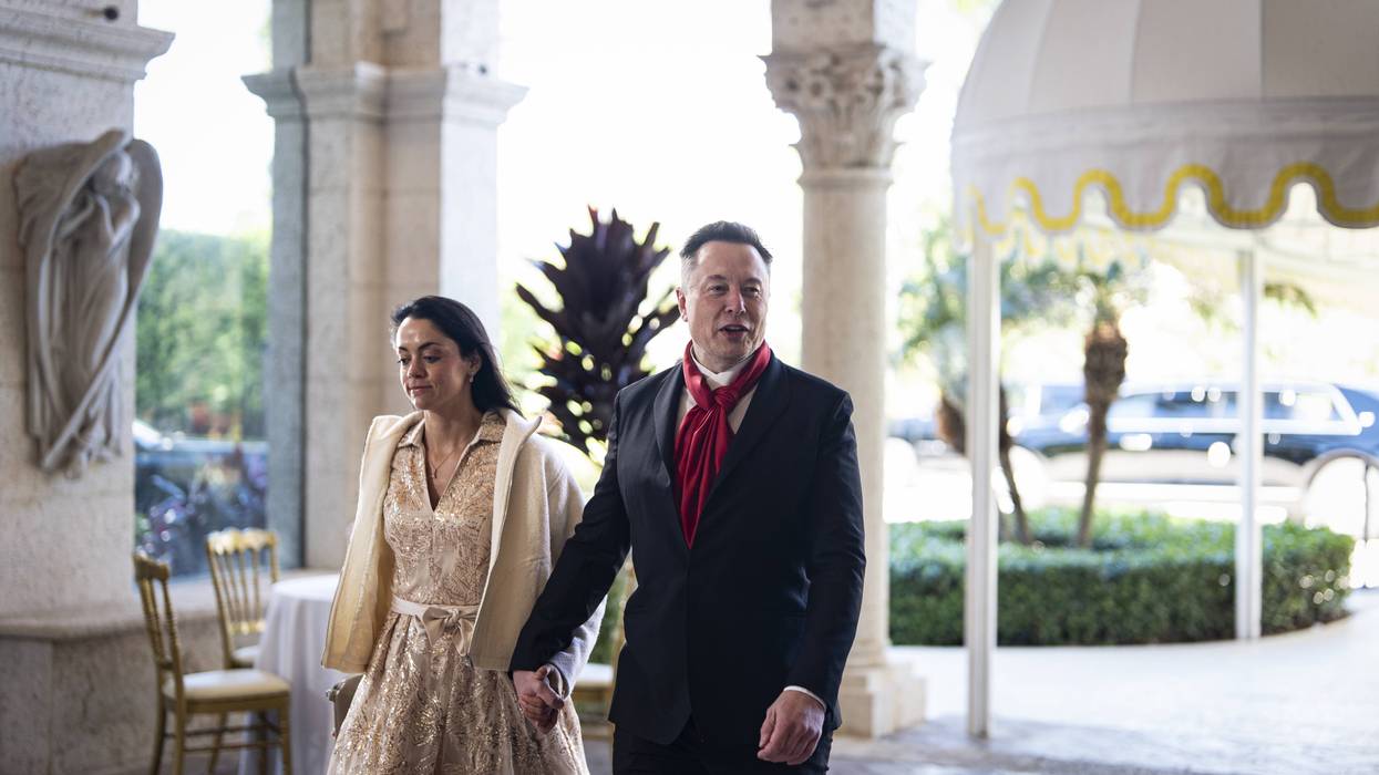 Elon Musk arrives at Mar-a-Lago