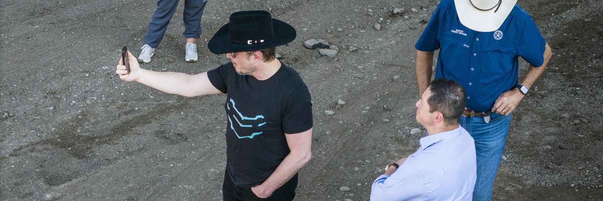 Elon Musk at U.S.-Mexican border.