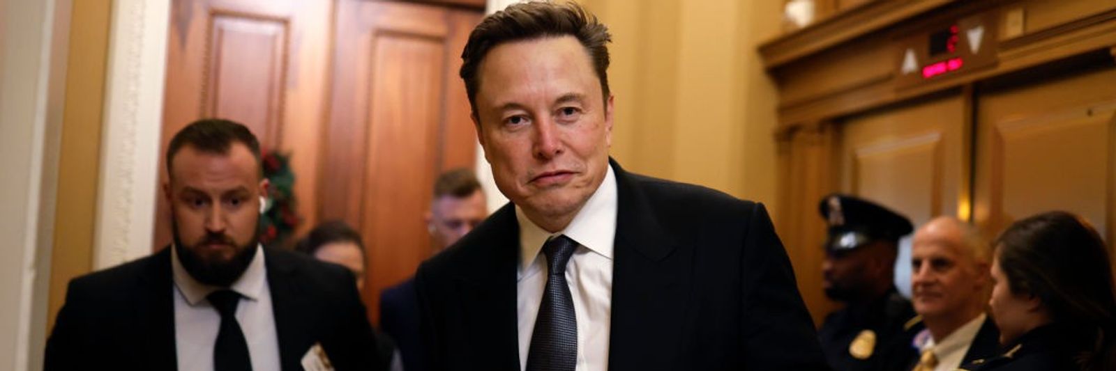 elon-musk.jpg?id=55525004&width=1200&height=400&coordinates=0%2C60%2C0%2C280