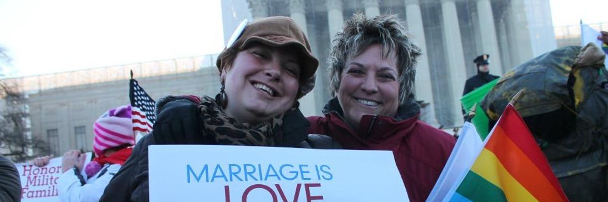 Alabama Judges Issue 'Last Ditch' Order to Halt Gay Marriage