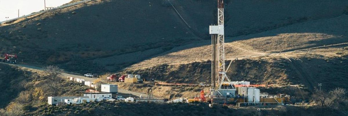 Porter Ranch 'Climate Disaster' Shows Need for National Fracking Ban: Sanders