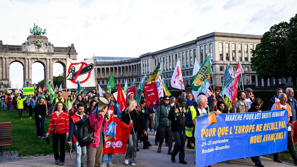 European activists march against deregulation in Brussels