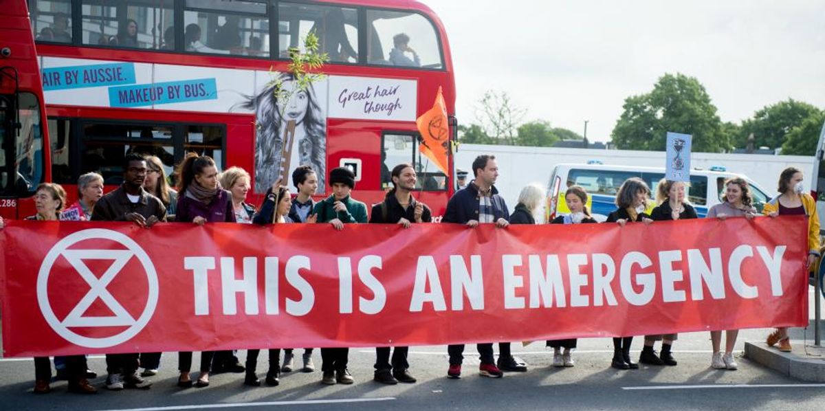 Protesting Against Air Pollution Crisis, Extinction Rebellion Stalls ...